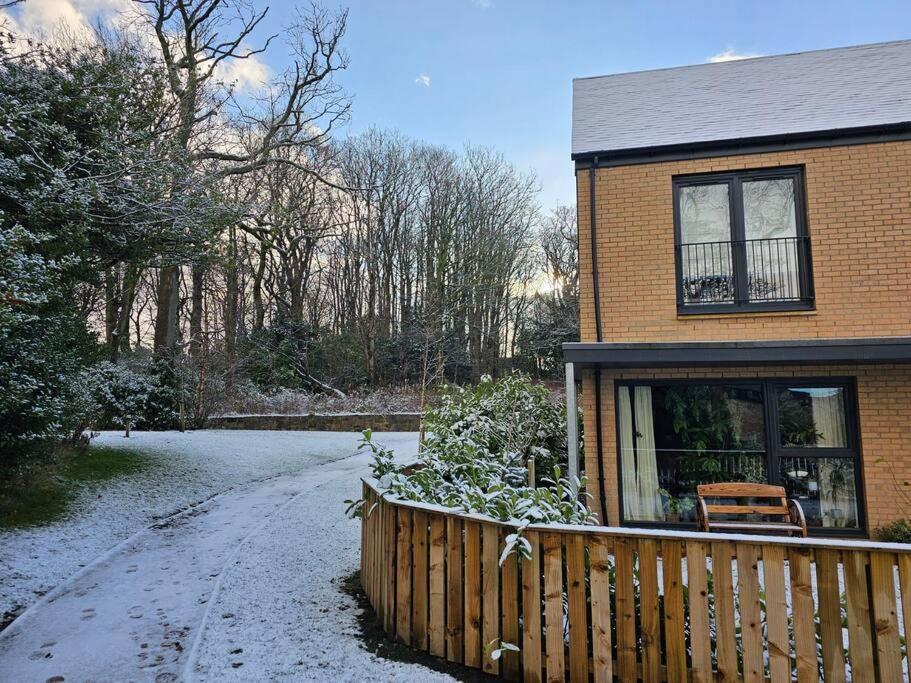 Our House @ Little France Villa Edinburg Exteriör bild